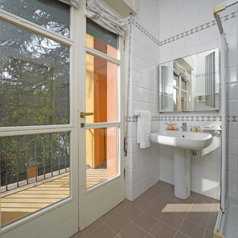 Villa Vibe Luce, beautiful period villa with private pool and lake view - Villa - 30