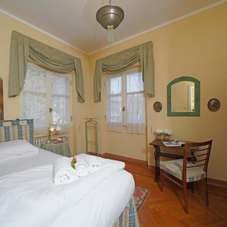 Villa Vibe Luce, beautiful period villa with private pool and lake view - Villa - 25