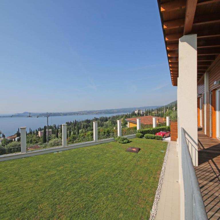Villa Albachiara, Private Luxury villa with private pool and lake view - Villa - 14