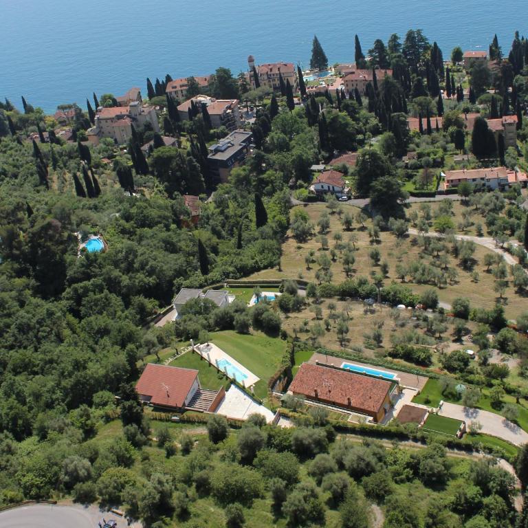 Villa Albachiara, Private Luxury villa with private pool and lake view - Villa - 11