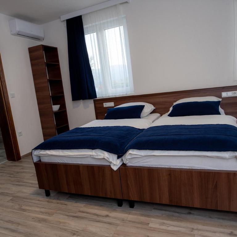 Apartments and Rooms Villa Majestic - Comfort Triple Room - 2