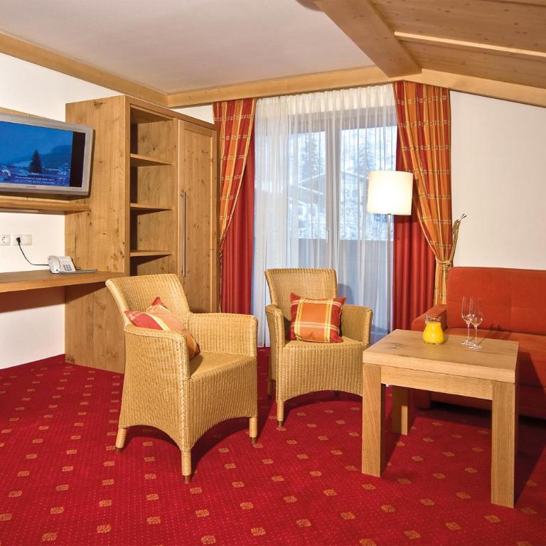 Landhotel Alpenhof Filzmoos - Familiensuite (2 Erwachsene und 3 Kinder) - 2