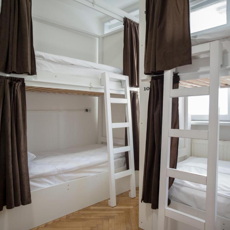 The Good Place Hostel - Krevet za Jednu Osobu u Šestokrevetnoj Spavaonici - 1
