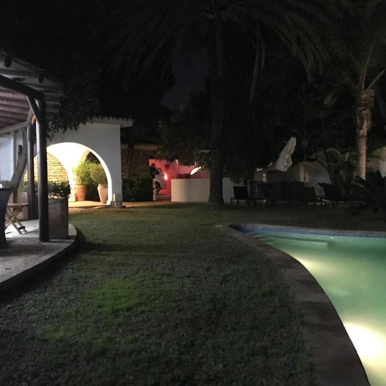 Villa with Heated Pool and Jacuzzi close to Puerto Banus and Beach - Villa de 3 dormitorios - 35