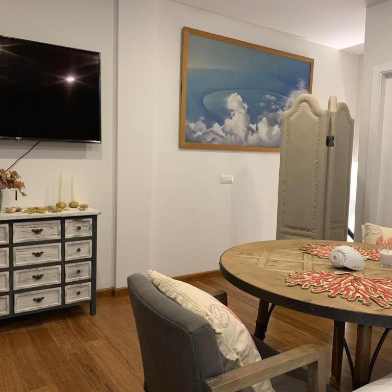 BEACH ATTIC - Three-Bedroom Apartment - 23