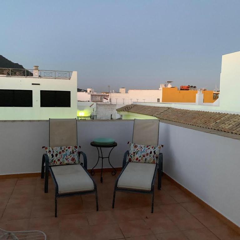 BEACH ATTIC - Three-Bedroom Apartment - 25
