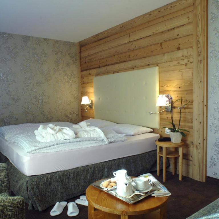 Cimon Dolomites Hotel - Camera Matrimoniale Deluxe con Balcone - 1
