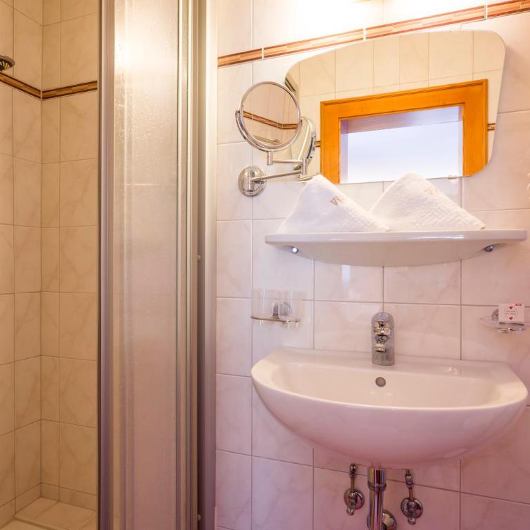 Hotel Viktoria & Landhaus Joggl - Doppelzimmer - 3