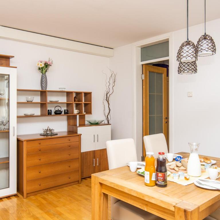 Modern 2BDR apartment in the center - FREE PARKING - Two-Bedroom Apartment - 6