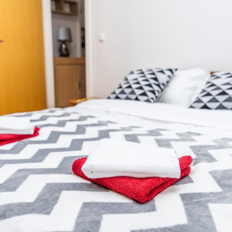 Modern 2BDR apartment in the center - FREE PARKING - Two-Bedroom Apartment - 13