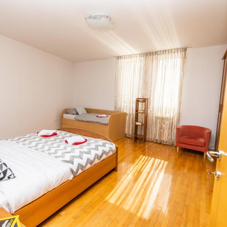 Modern 2BDR apartment in the center - FREE PARKING - Two-Bedroom Apartment - 16