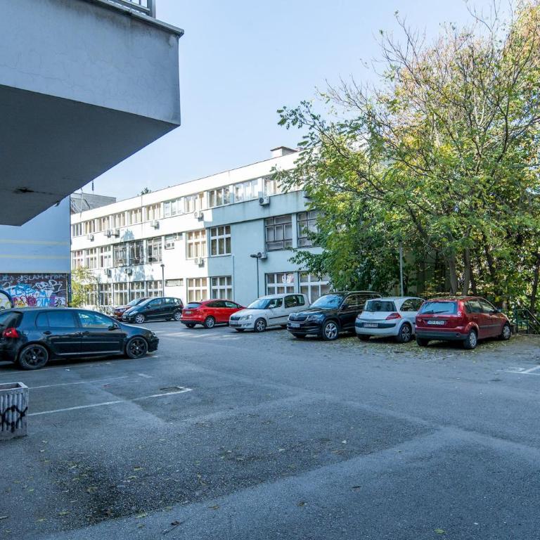 Modern 2BDR apartment in the center - FREE PARKING - Two-Bedroom Apartment - 21