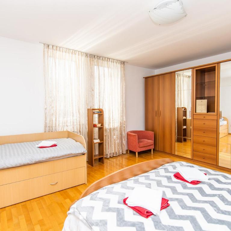 Modern 2BDR apartment in the center - FREE PARKING - Two-Bedroom Apartment - 14