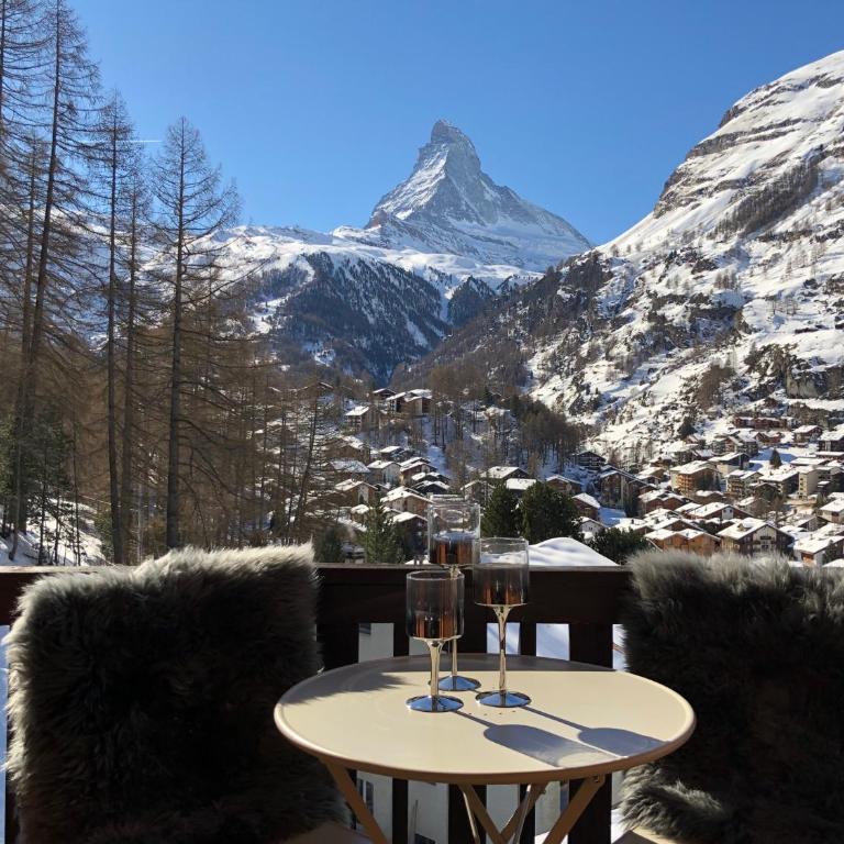 Apartment with beautiful views in Zermatt - Apartment mit Blick auf die Berge - 1