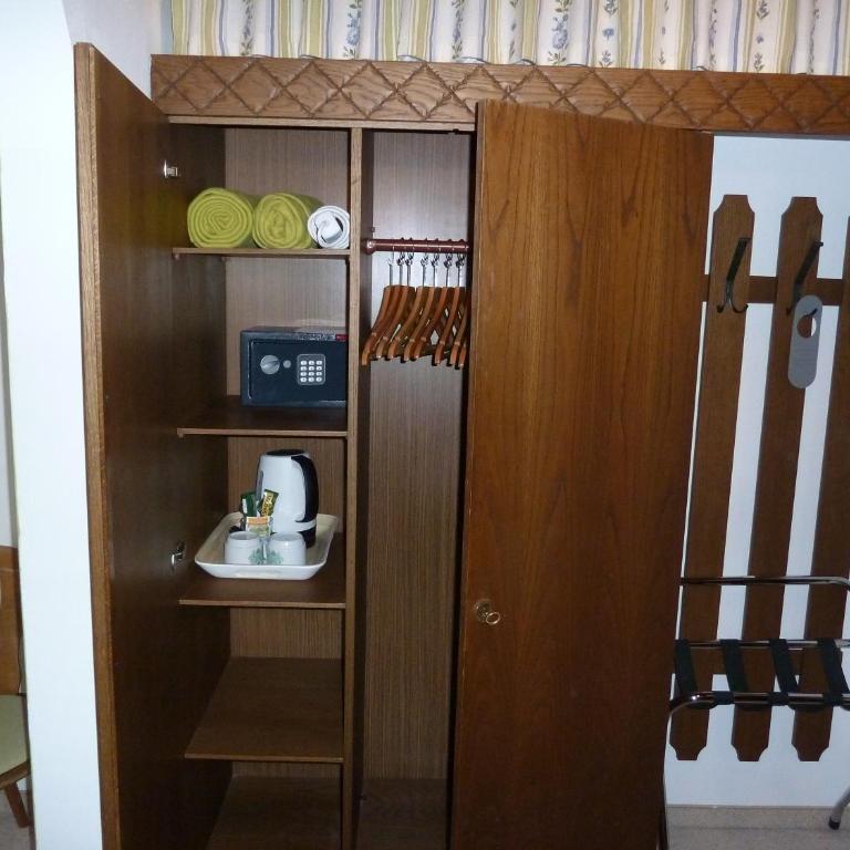 Pension Schöne Aussicht - Chambre Standard Lit Queen-Size - 7