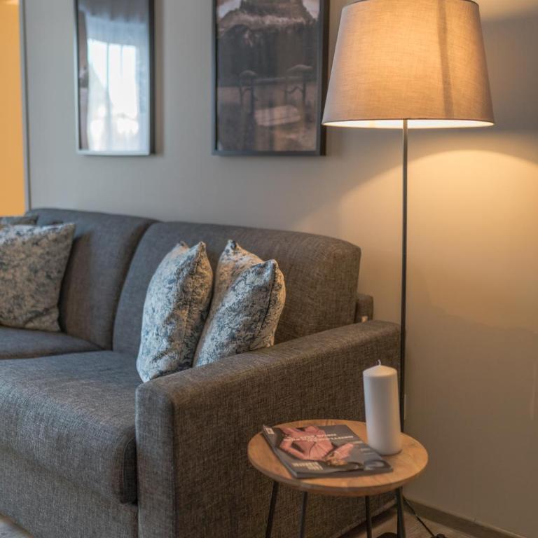 LakeSide Apartments Seefeld - Deluxe Panorama-Zimmer mit Bergblick und Balkon - 16