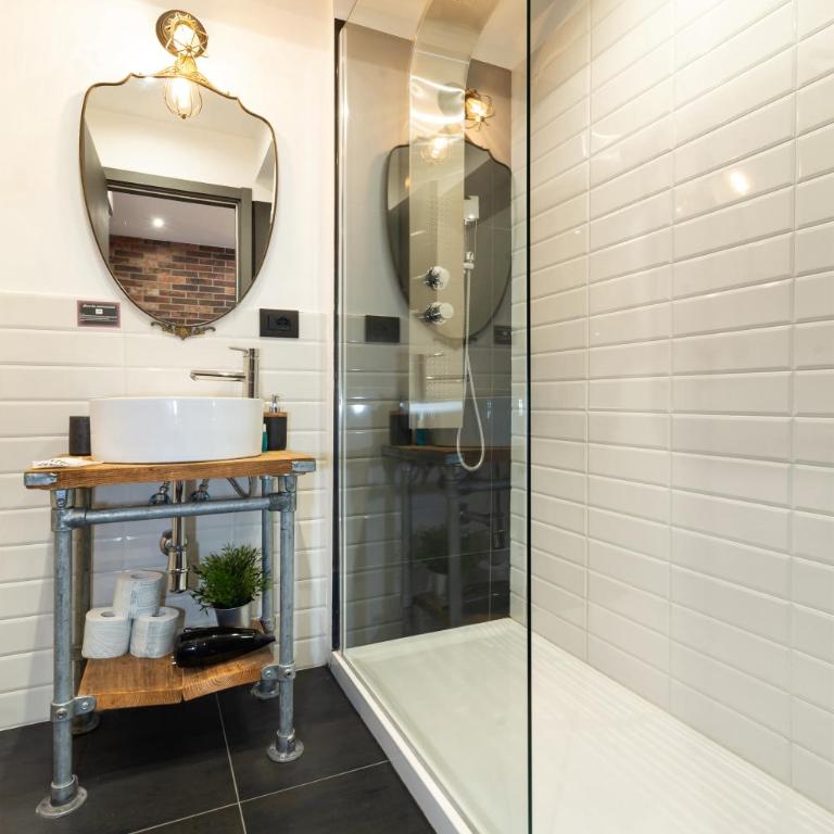 co.sleep - Suite Deluxe avec Baignoire Spa - 5