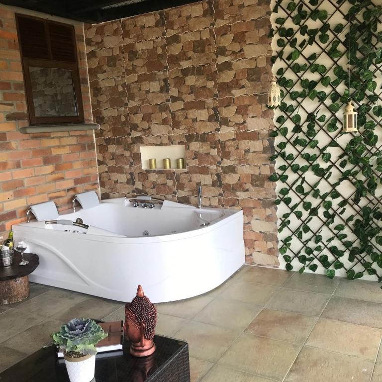Hotel Tata Premium - Habitación Doble Deluxe con bañera de hidromasaje - 1 o 2 camas - 3