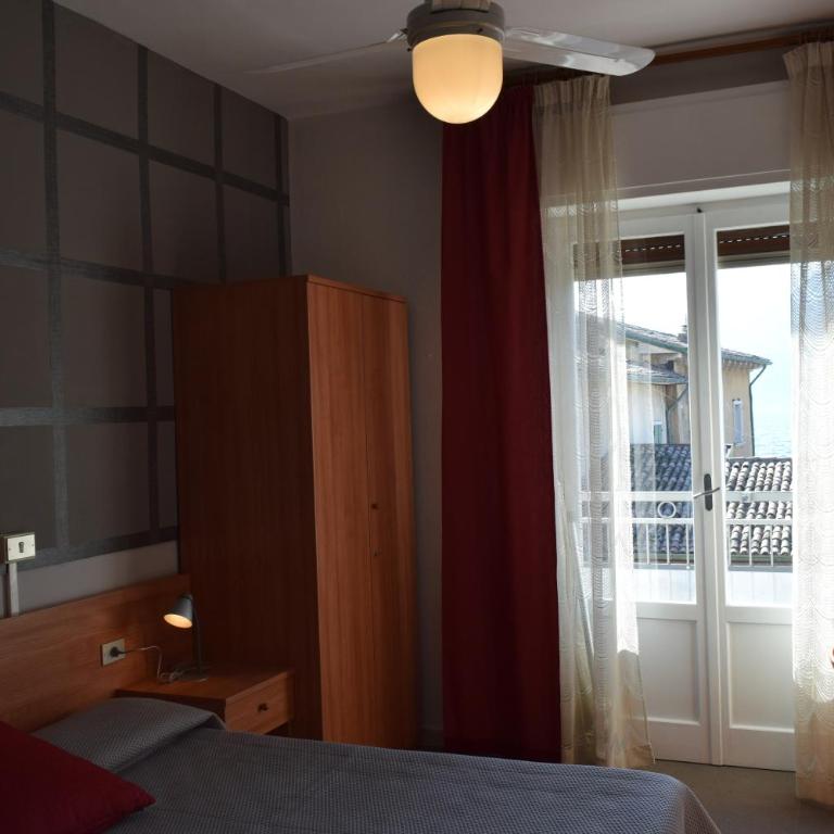 Albergo Al Pescatore - Camera Matrimoniale con Balcone - 14