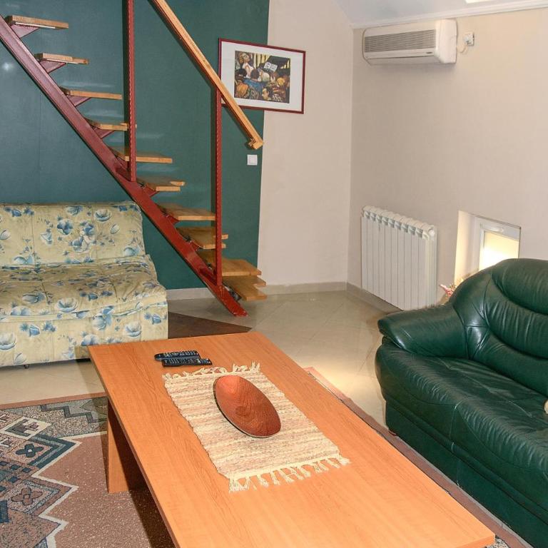 Apartments Skadarlija - Dupleks sa 2 Spavaće Sobe i Galerijom - 4
