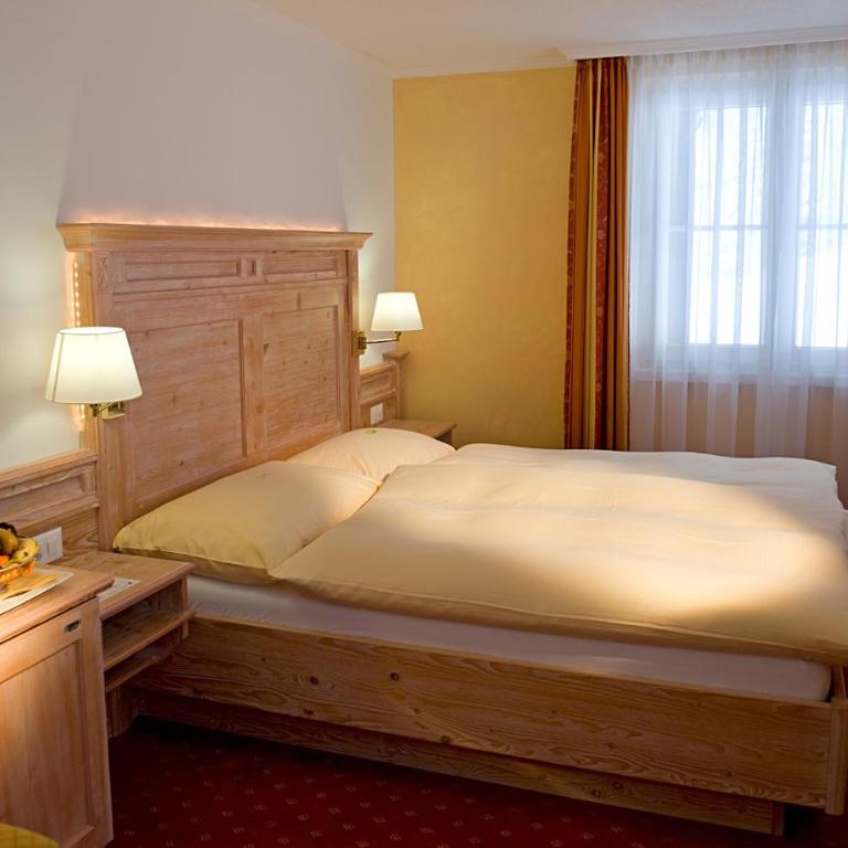 Hotel Restaurant Waldhaus - Doppelzimmer mit Gartenblick - 5