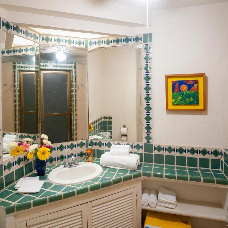 Ocean Front, 3 bedroom, 3 bathroom, Casa Natalia, Playa Esmeralda - Apartamento de 3 dormitorios - 25