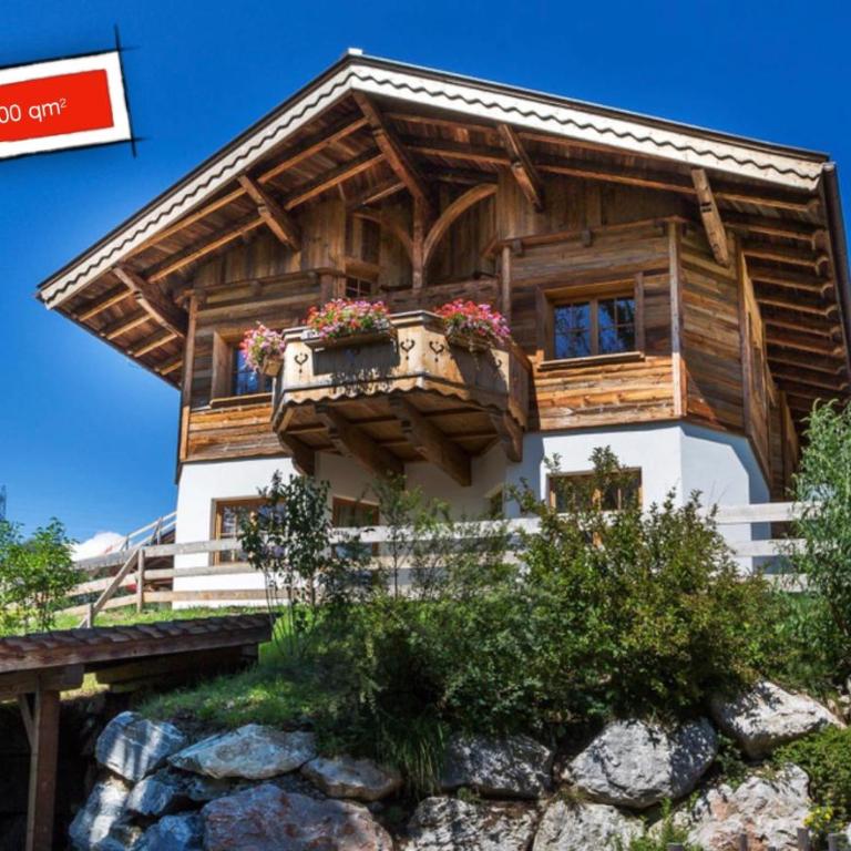 Family Retreat Maria Alm - Ferienhaus - 1