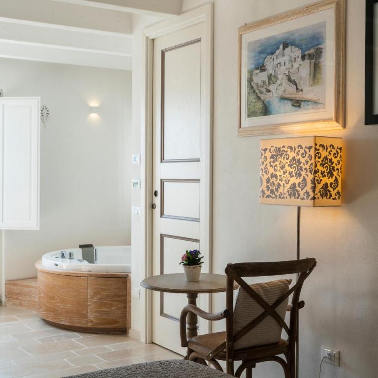 Quintessenza Luxury Domus - Camera King con Vasca Idromassaggio - 1