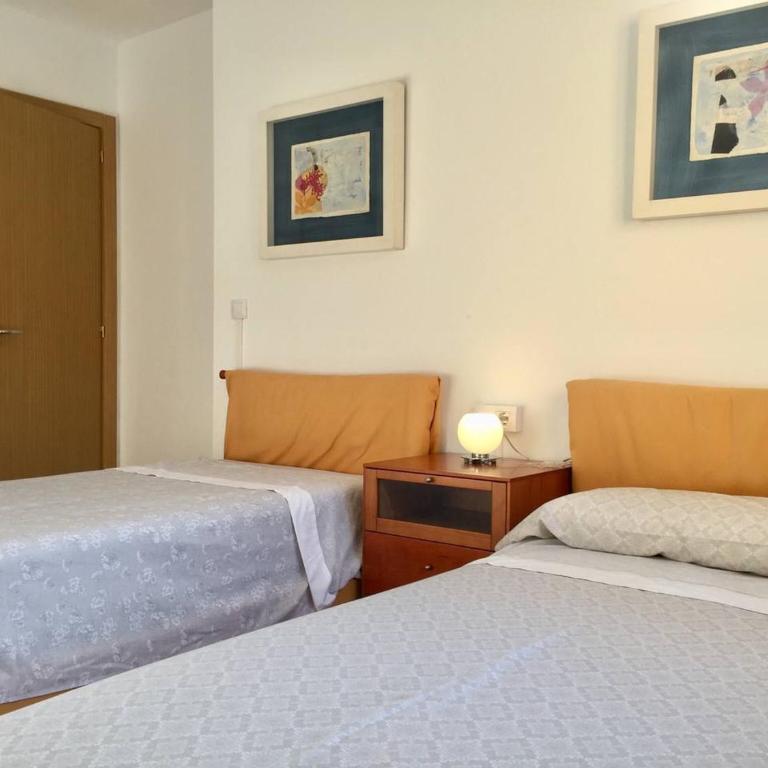 Apartamento en Universidad y cerca de la playa - Three-Bedroom Apartment - 13