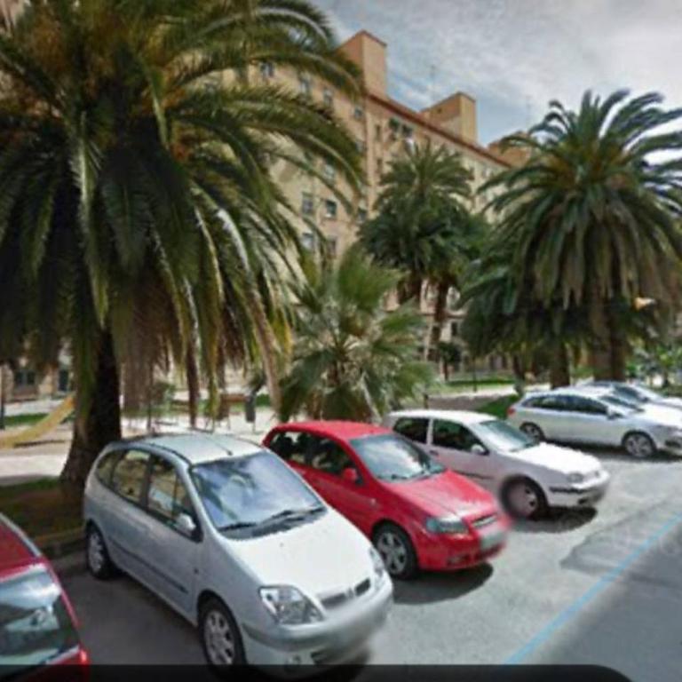 Apartamento en Universidad y cerca de la playa - Three-Bedroom Apartment - 23