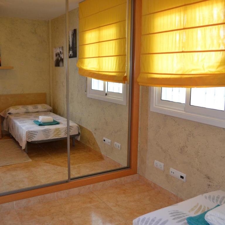 Fabuloso apartamento familiar con piscina en Salou - Two-Bedroom Apartment - 15