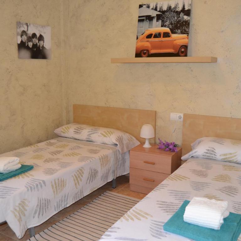 Fabuloso apartamento familiar con piscina en Salou - Two-Bedroom Apartment - 4