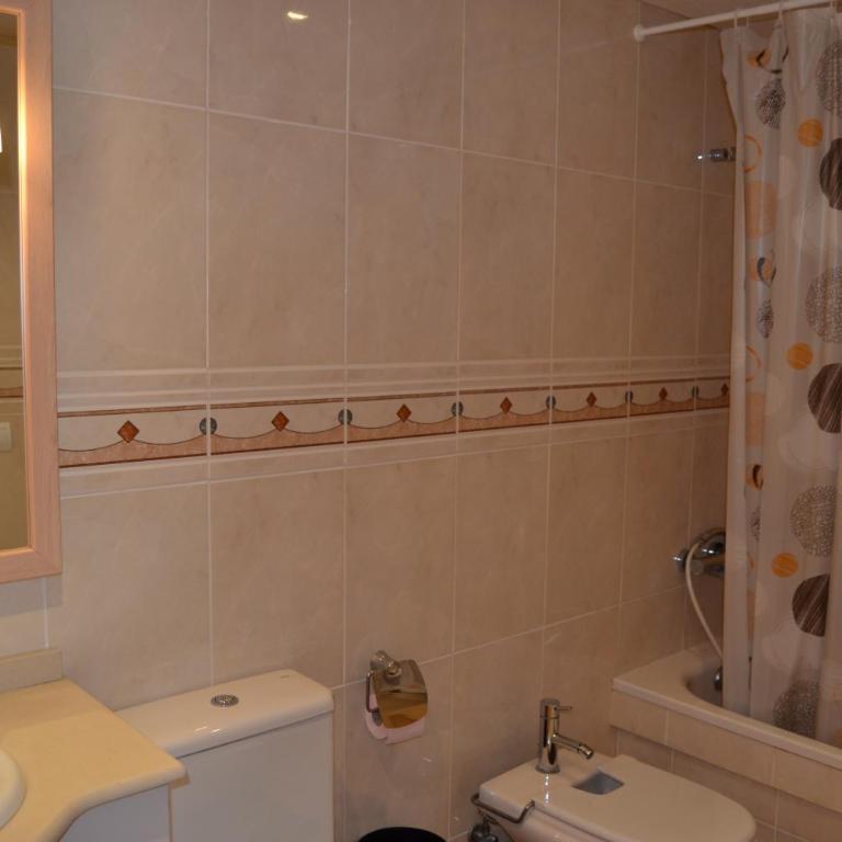Fabuloso apartamento familiar con piscina en Salou - Two-Bedroom Apartment - 25