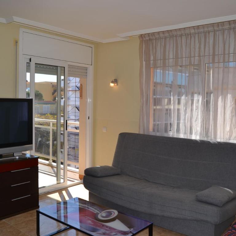 Fabuloso apartamento familiar con piscina en Salou - Two-Bedroom Apartment - 10