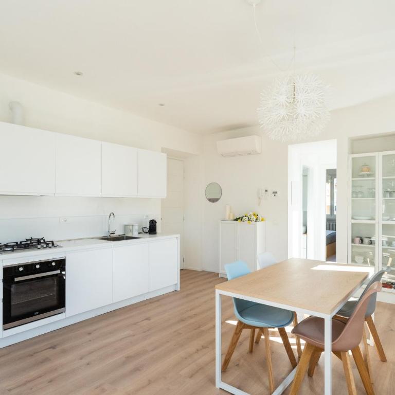 Lovely Corner in the Heart of the Lake by Rent All Como - Appartamento con Vista Giardino - 25