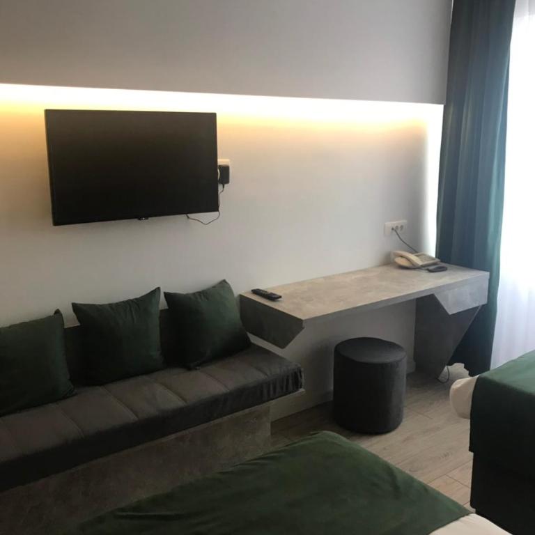 Hotel Grand - Deluks Dvokrevetna Soba sa Bračnim Krevetom/Zasebnim Krevetima i Pogledom na Grad - 3