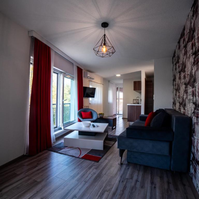 Apartments and Rooms Villa Majestic - Apartment with Terrace - 8