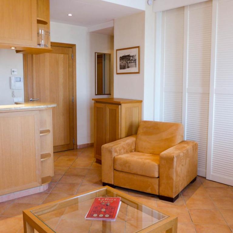 Résidences Cresci - Appartement 2 Chambres - Vue sur Mer - 8