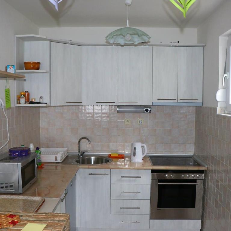Apartment Benjo - Two-Bedroom Apartment - 37