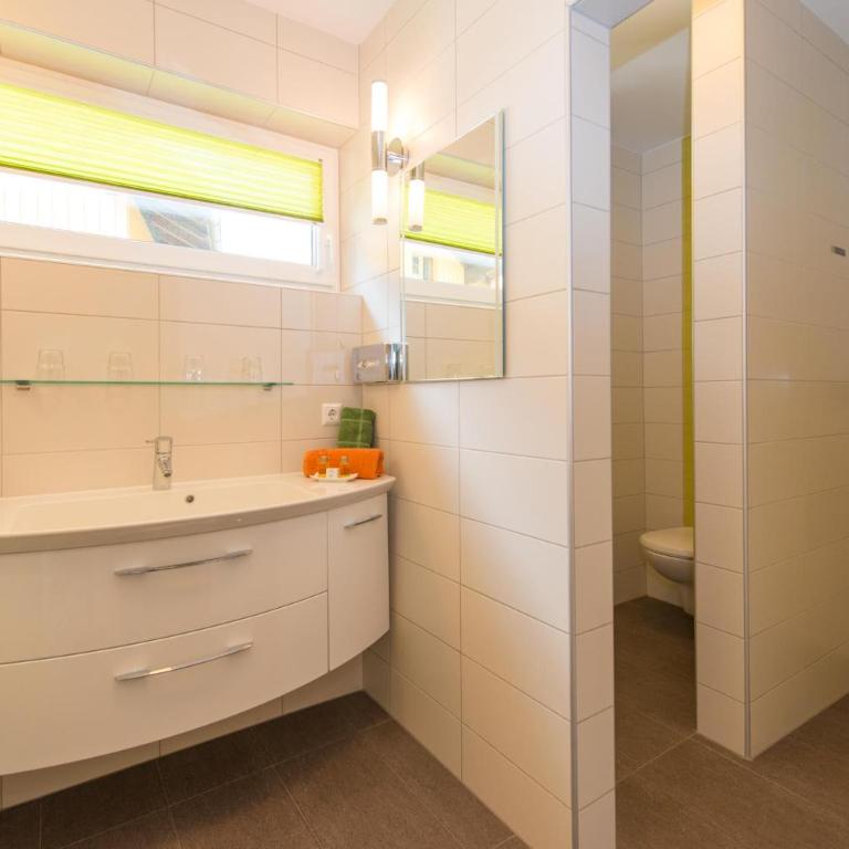 Ferienwohnungen Mitterer - Apartment mit 2 Schlafzimmern, Balkon und Seeblick - 15