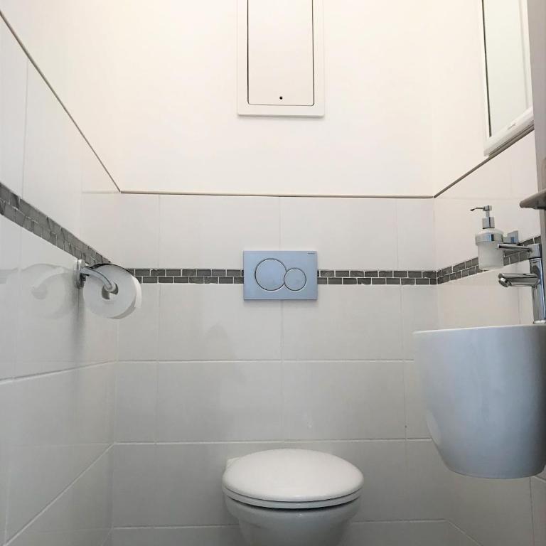Appart T4 Christina contemporain, Vue Lac, climatisé avec parking - Apartment mit 3 Schlafzimmern - 19