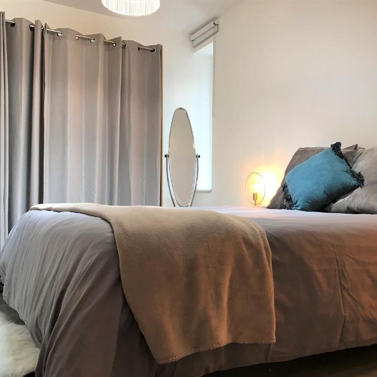 Appart T4 Christina contemporain, Vue Lac, climatisé avec parking - Apartment mit 3 Schlafzimmern - 12