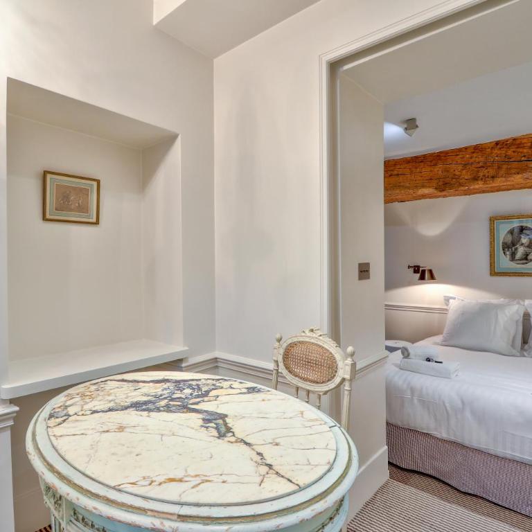 Pick A Flat's Apartments in Saint Germain - Paul-Louis Courier - Studio - 1