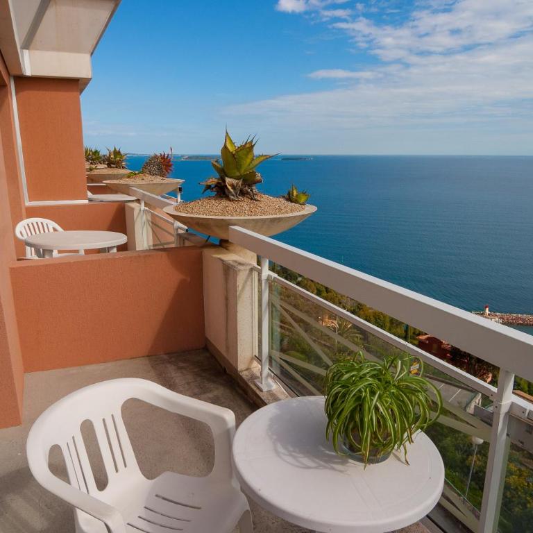Association Villa Saint Camille - Chambre Lits Jumeaux - Vue sur Mer - 3