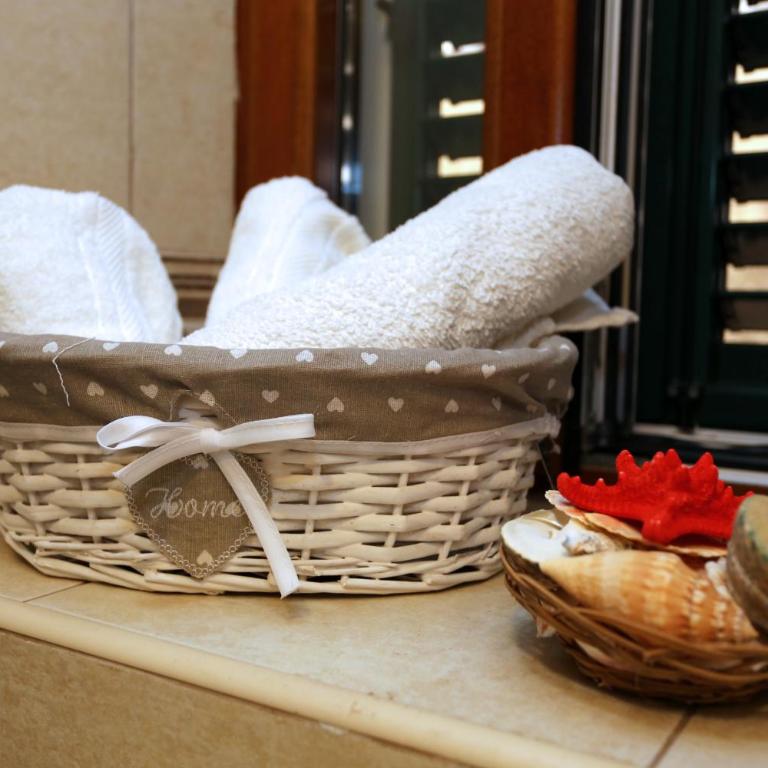 Tamaris Apartmani Igalo Centar - Studio Apartment with Sea View - 5