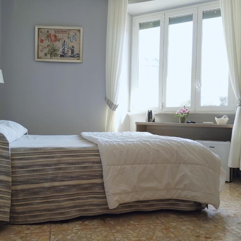 St. Anthony Guest House - Camera Matrimoniale con Bagno Privato - 6