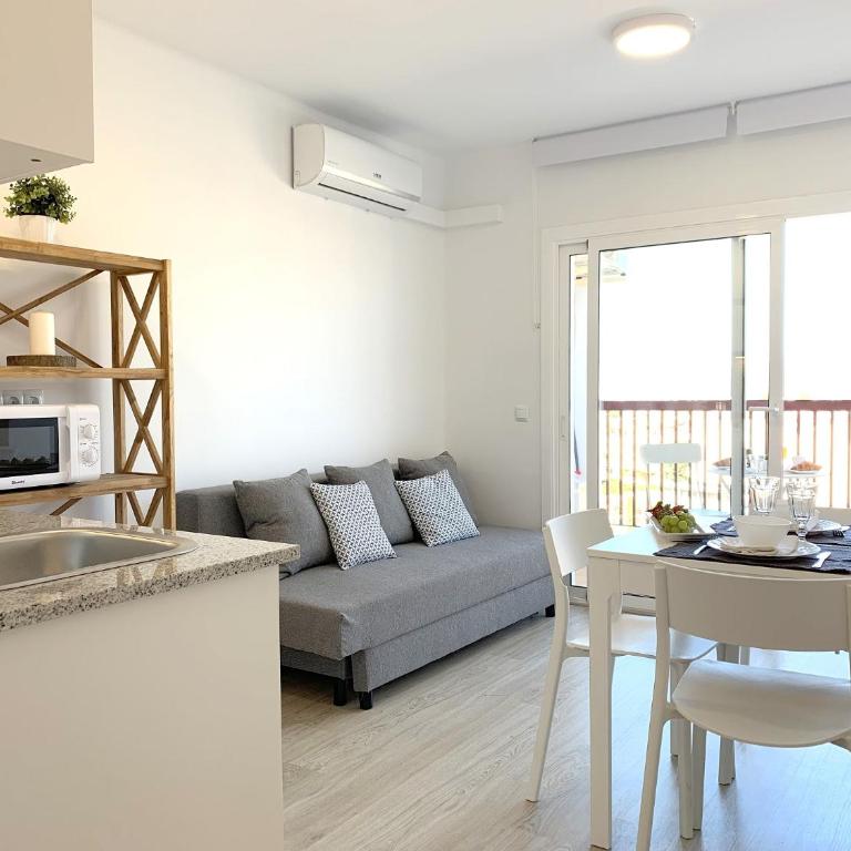 Apartamento con magníficas vistas -WIFI- Aire Acondicionado - Apartamento con balcón - 3