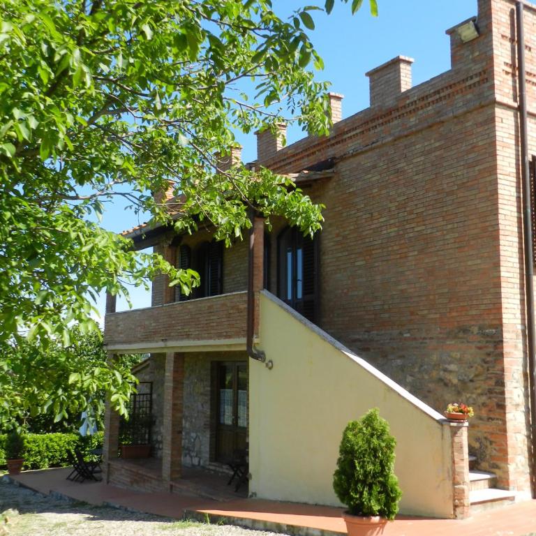 Agriturismo Montegonfoli - Large Two-Bedroom Apartment with Balcony - 10
