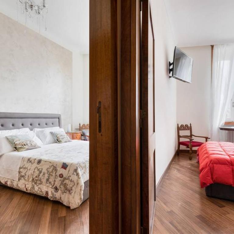 jacuzzi in front of the colosseum - Appartamento con 2 Camere da Letto - 12
