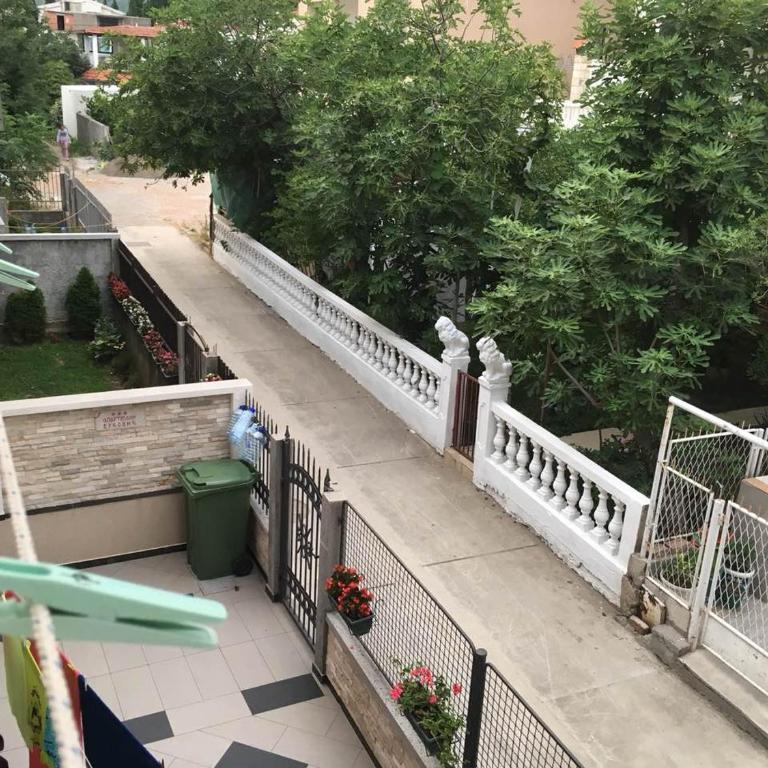 Apartmani Vuković - Trokrevetna Soba sa Terasom - 7